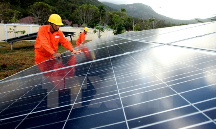 Long An x&acirc;y nh&agrave; m&aacute;y điện năng lượng Mặt Trời trị gi&aacute; 100 triệu USD