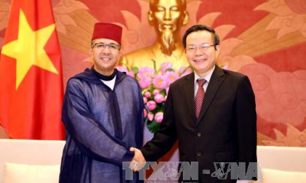 Ph&oacute; Chủ tịch Quốc hội Ph&ugrave;ng Quốc Hiển thăm Vương quốc Maroc