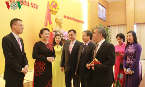 Chủ tịch Quốc hội gặp mặt c&aacute;c Trưởng CQ đại diện Việt Nam ở nước ngo&agrave;i