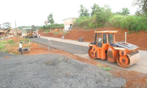 Cải tạo c&aacute;c tuyến kết nối với đường Hồ Ch&iacute; Minh bị xuống cấp