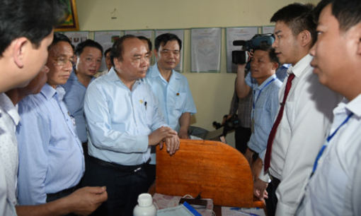 Thủ tướng thăm m&ocirc; h&igrave;nh n&ocirc;ng th&ocirc;n mới tại H&agrave; Tĩnh