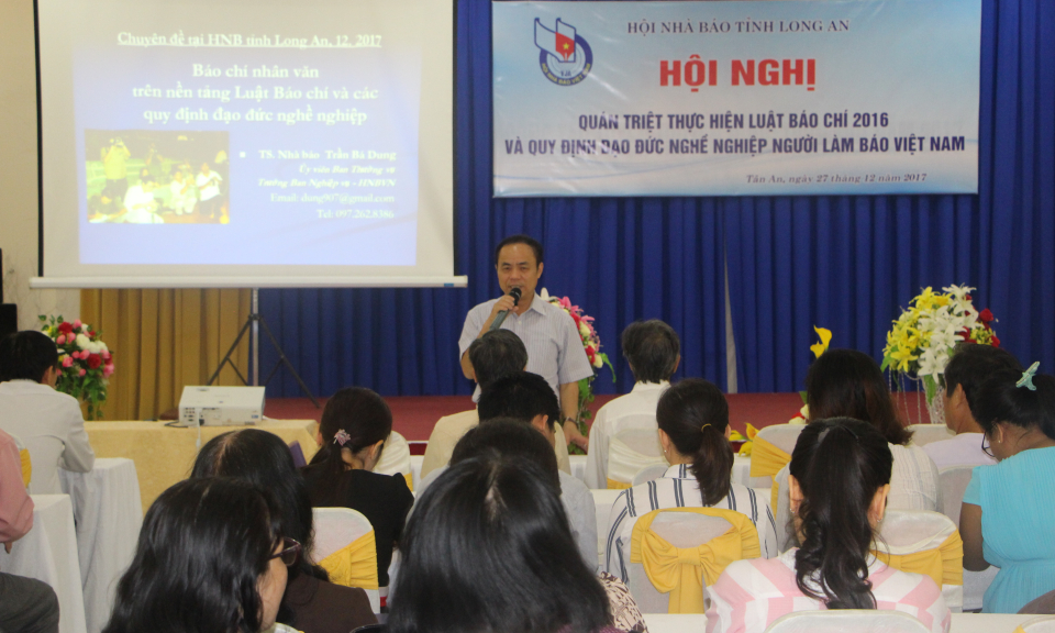 Hội nh&agrave; b&aacute;o tỉnh Long An quán tri&ecirc;̣t Lu&acirc;̣t Báo chí v&agrave; quy định đạo đức người l&agrave;m b&aacute;o