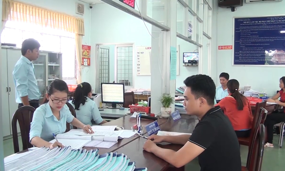 Đức H&ograve;a: Hiệu quả từ Trung t&acirc;m h&agrave;nh ch&iacute;nh c&ocirc;ng