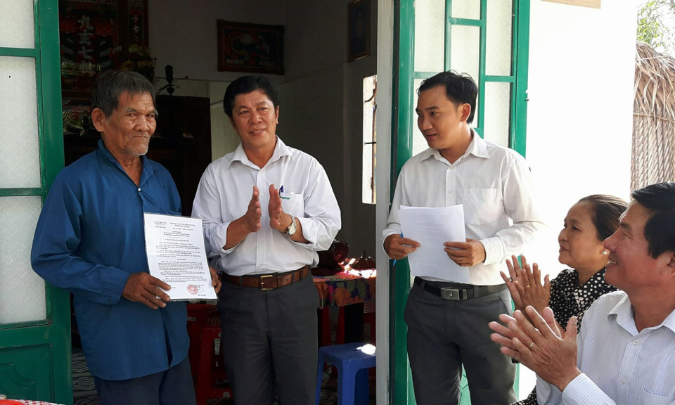 Năm 2017 Bến Lức x&acirc;y tặng v&agrave; sữa chữa 18 căn nh&agrave; t&igrave;nh nghĩa