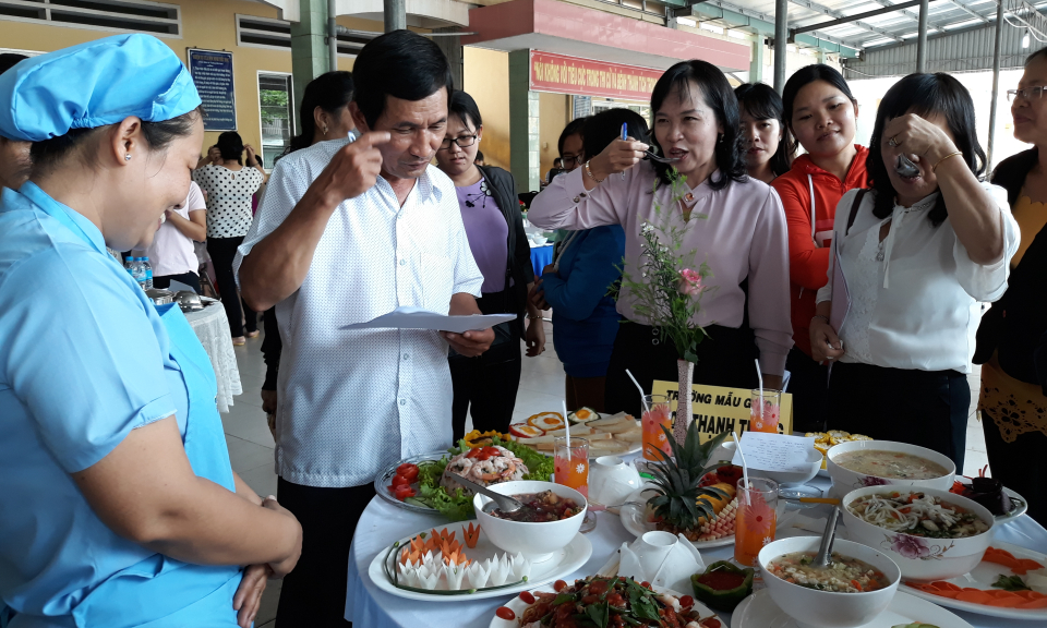 Hội thi cấp dưỡng giỏi mầm non cấp th&agrave;nh phố năm học 2017-2018