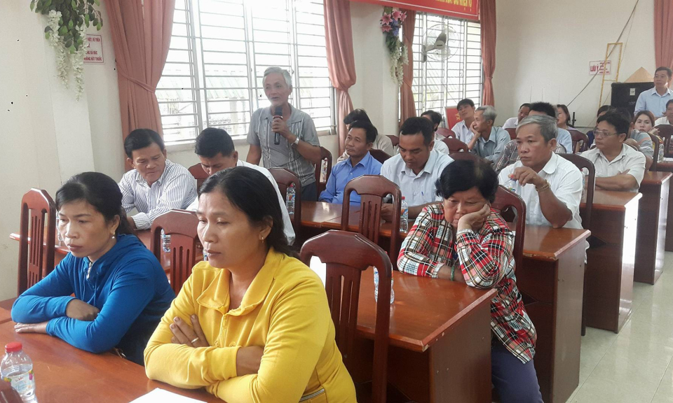 Bến Lức : Đại biểu HĐND tỉnh tiếp x&uacute;c cử tri tại x&atilde; Lương B&igrave;nh