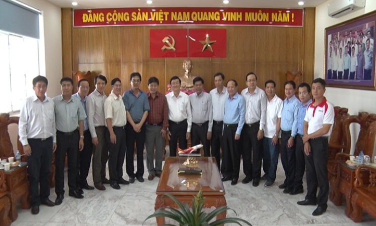 Nguy&ecirc;n Chủ tịch nước Trương Tấn Sang vận động trao tặng Cần Giuộc x&acirc;y cầu n&ocirc;ng th&ocirc;n