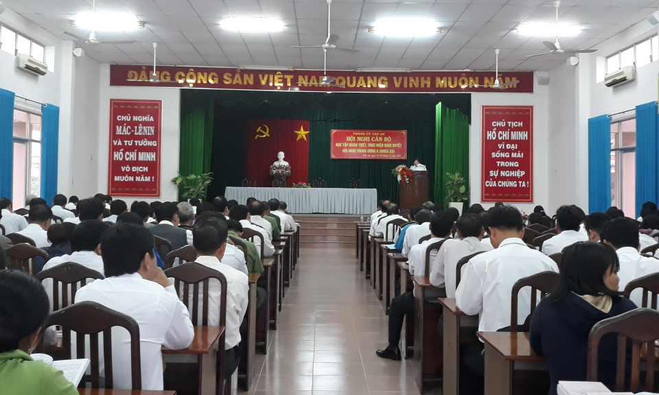 T&acirc;n An tổ chức học tập, qu&aacute;n triệt Nghị quyết Trung ương 6