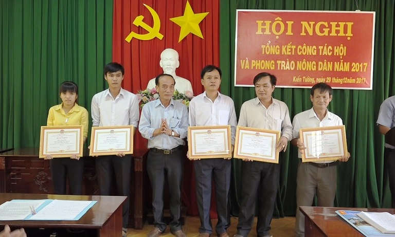 Kiến Tường: Tổng kết c&ocirc;ng t&aacute;c hội v&agrave; phong tr&agrave;o n&ocirc;ng d&acirc;n năm 2017.