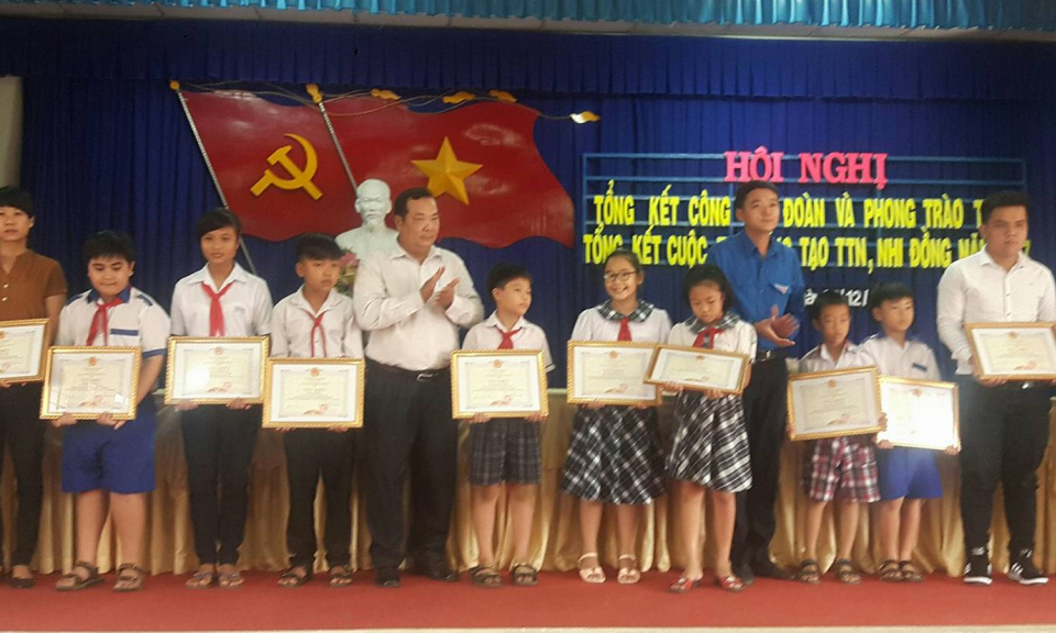 Bến Lức: Tổng kết c&ocirc;ng t&aacute;c Đo&agrave;n v&agrave; Phong tr&agrave;o Tr&agrave;o Thanh thiếu ni&ecirc;n