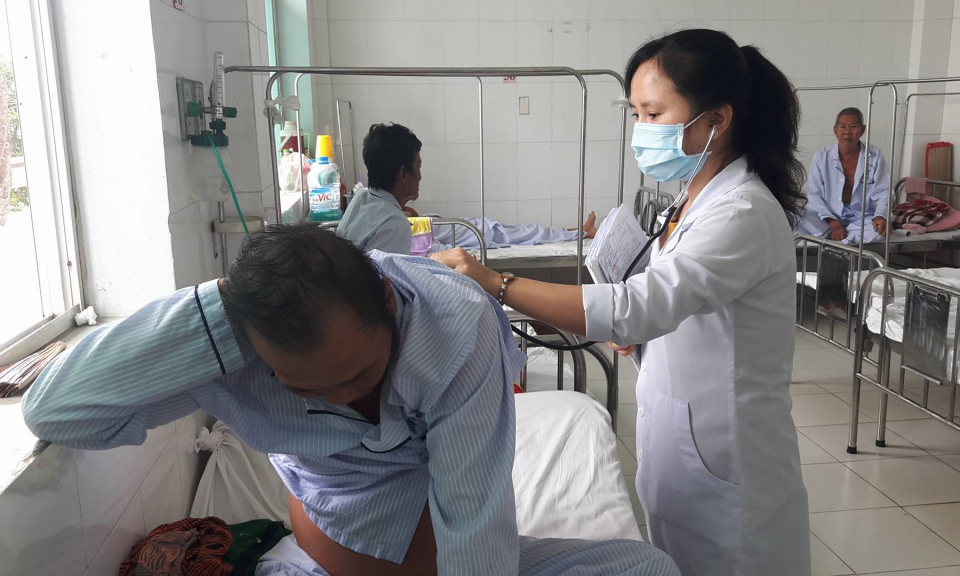 Ng&agrave;nh y tế huyện Bến Lức tiếp tục đổi mới, hướng tới sự h&agrave;i l&ograve;ng người bệnh