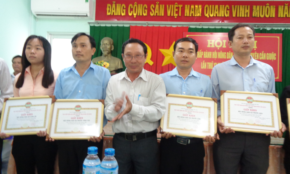 Cần Giuộc: Tổng kết c&ocirc;ng t&aacute;c Hội v&agrave; phong tr&agrave;o Hội n&ocirc;ng d&acirc;n năm 2017