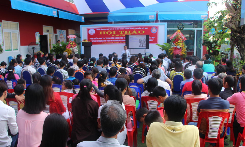 Cần Đước: Hội thảo giảng dạy Tiếng Anh