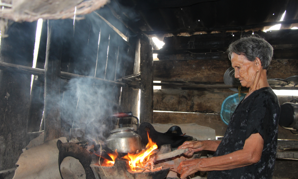 Thủ Thừa: tr&ecirc;n 10 hộ d&acirc;n muốn c&oacute; điện nước