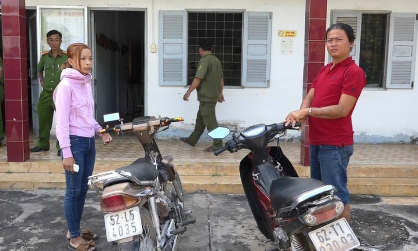 Kiến Tường &ndash; Bắt giữ hai đối tượng trộm xe m&ocirc; t&ocirc;