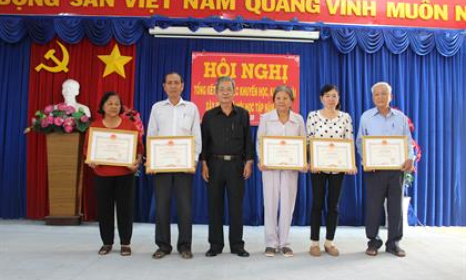 Cần Đước thực hiện c&ocirc;ng t&aacute;c khuyến học tr&ecirc;n 4 tỷ đồng trong năm 2017