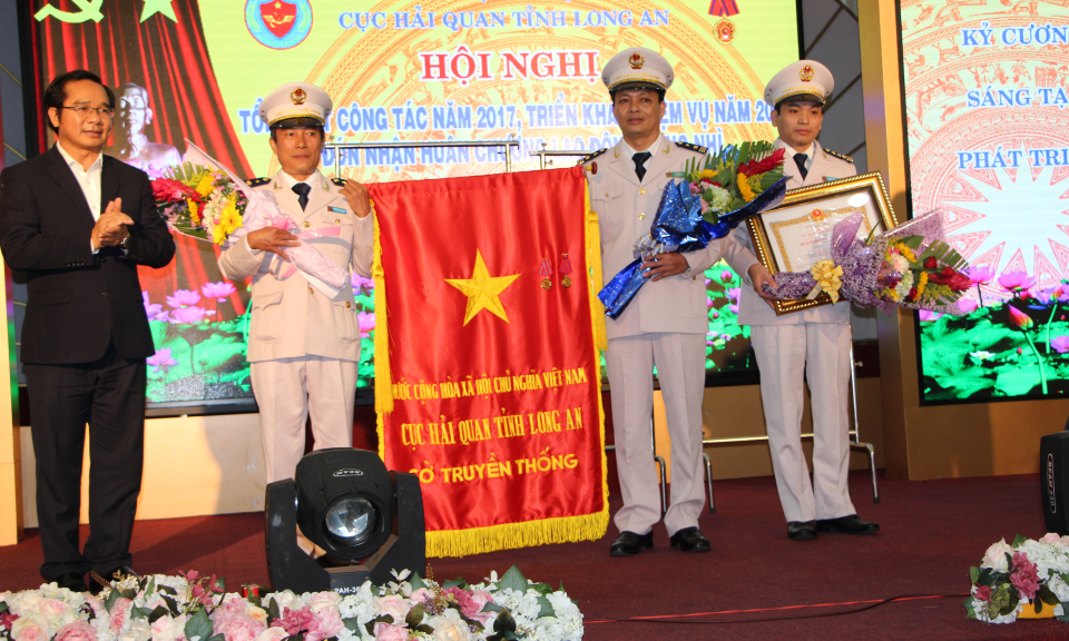 Cục hải quan tỉnh Long An tổng kết c&ocirc;ng t&aacute;c năm 2017