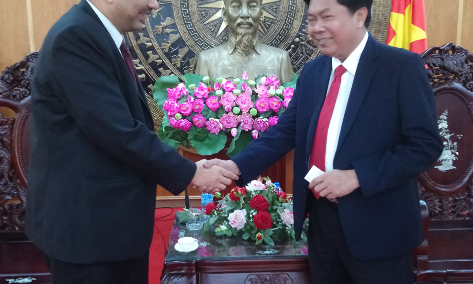 Tổng l&atilde;nh sự Ấn Độ đến ch&agrave;o x&atilde; giao l&atilde;nh đạo tỉnh Long An