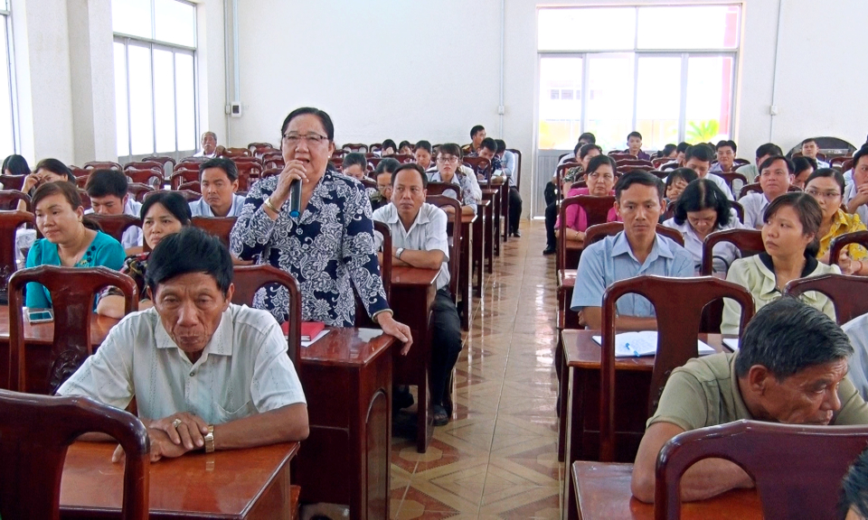 Đại biểu Quốc hội tỉnh Long An tiếp x&uacute;c cử tri huyện T&acirc;n Thạnh