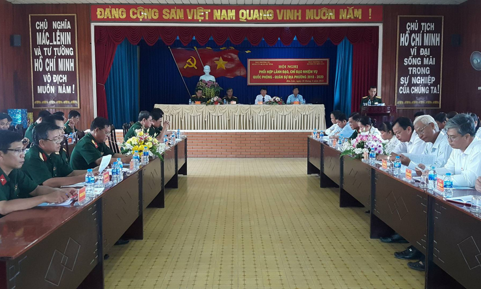 Bến Lức: Hội nghị nhiệm vụ Quốc ph&ograve;ng &ndash; Qu&acirc;n sự địa phương giai đoạn 2018-2020