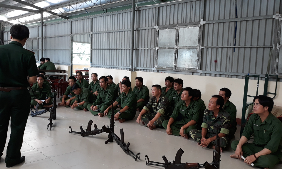 T&acirc;n An: S&ocirc;i nổi m&ugrave;a huấn luyện dự bị động vi&ecirc;n