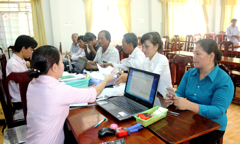 Hơn 20 tỷ đồng được Ng&acirc;n h&agrave;ng ch&iacute;nh s&aacute;ch x&atilde; hội huyện Cần Đước giải ng&acirc;n trong qu&yacute; I năm 2018