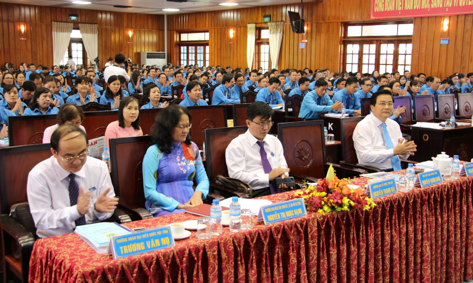 Đại hội C&ocirc;ng đo&agrave;n tỉnh Long An lần thứ X, nhiệm kỳ 2018-2023 ch&iacute;nh thức khai mạc