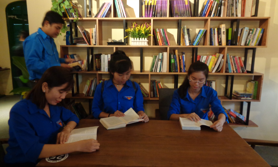 Cần Giuộc: Ph&aacute;t động ng&agrave;y hội đọc s&aacute;ch