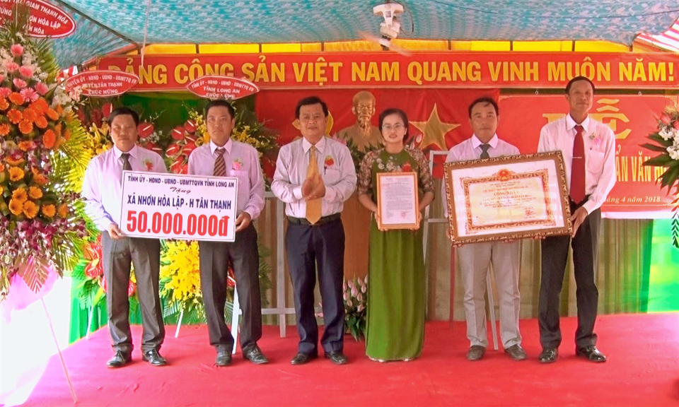 T&acirc;n Thạnh: X&atilde; Nhơn H&ograve;a Lập tổ chức lễ đ&oacute;n nhận danh hiệu x&atilde; văn h&oacute;a