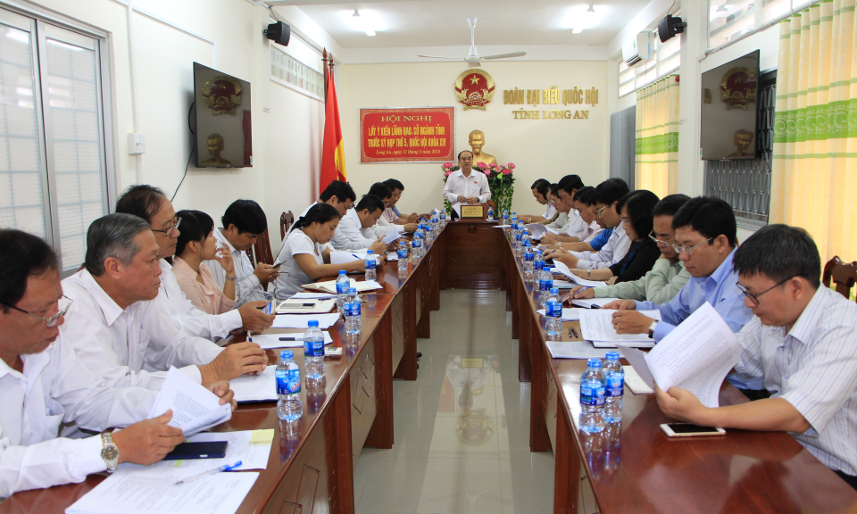 H&ocirc;̣i nghị l&acirc;́y ý ki&ecirc;́n lãnh đạo sở ngành tỉnh trước kỳ họp thứ 5 Qu&ocirc;́c h&ocirc;̣i khóa XIV