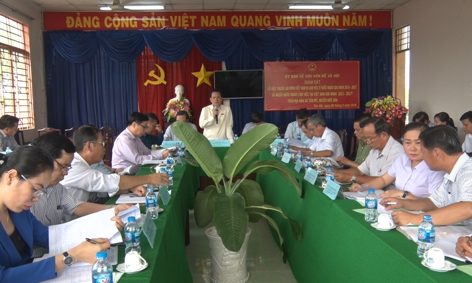 Ủy ban về c&aacute;c vấn đề x&atilde; hội của Quốc hội gi&aacute;m s&aacute;t tại Đức H&ograve;a.