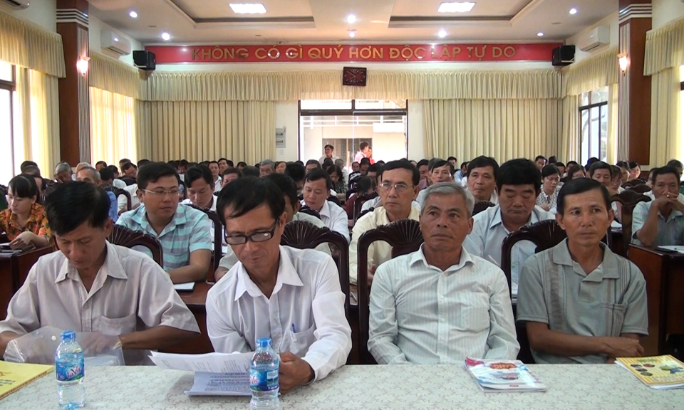 Đức Ho&agrave;: Lớp bồi dưỡng nghiệp vụ c&ocirc;ng t&aacute;c x&acirc;y dựng đảng năm 2018