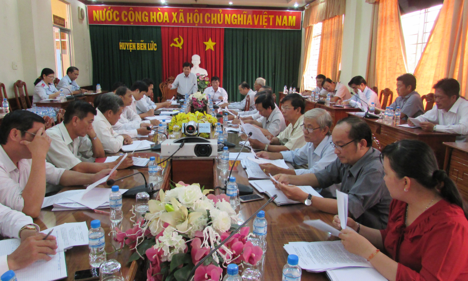 Chấn chỉnh t&igrave;nh trạng vi phạm đất đai, x&acirc;y dựng