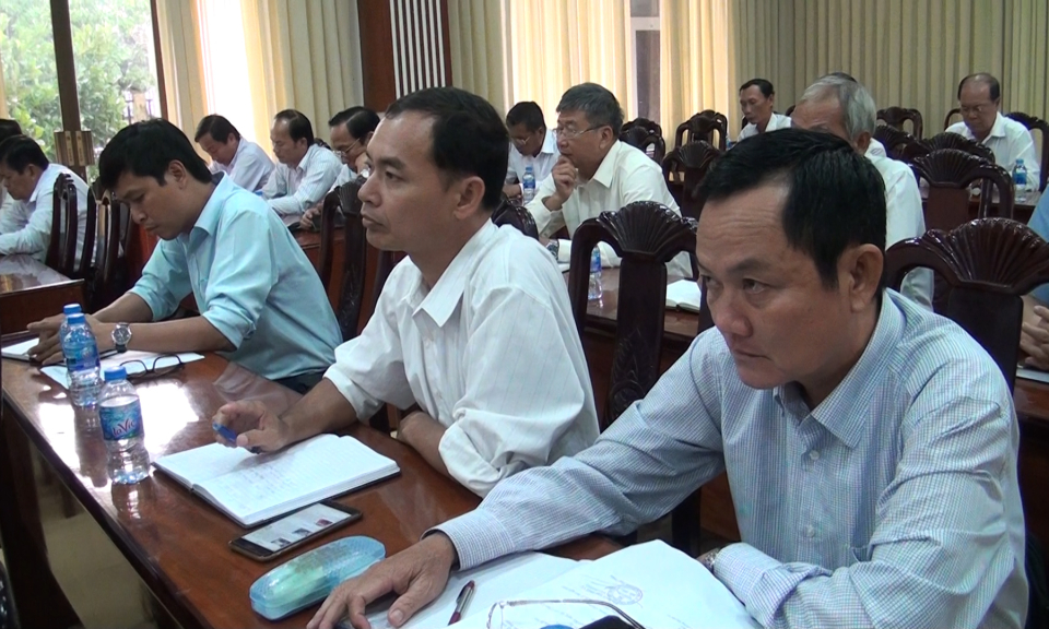 Đức H&ograve;a: B&aacute;o c&aacute;o nhanh kết quả hội nghị trung ương 7