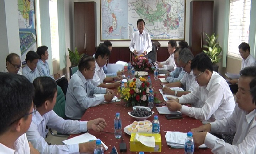 Chủ tịch UBND tỉnh Trần Văn Cần l&agrave;m việc với c&ocirc;ng ty cổ phần Đồng T&acirc;m