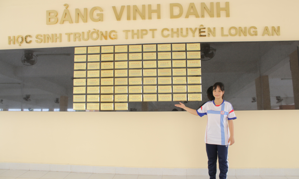 Gương s&aacute;ng thanh ni&ecirc;n l&agrave;m theo lời B&aacute;c