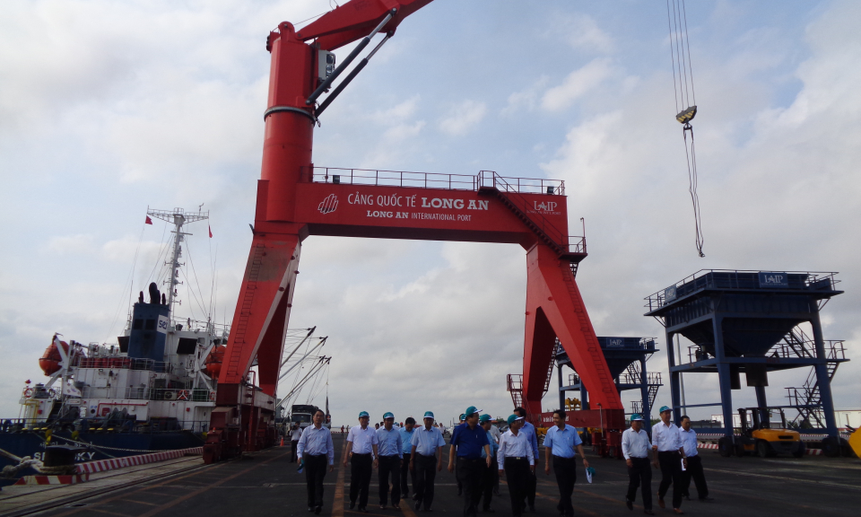 Cần Giuộc: Ch&uacute; trọng thu h&uacute;t đầu tư ph&aacute;t triển c&ocirc;ng nghiệp