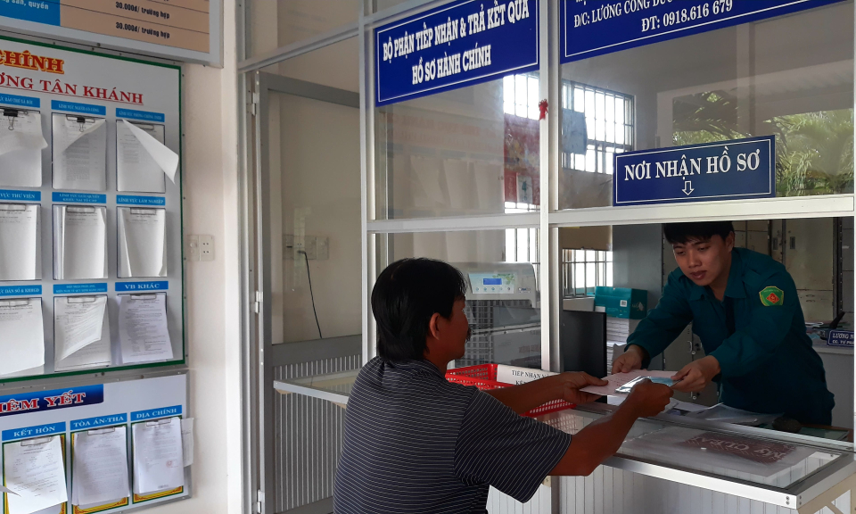 Đẩy mạnh cải c&aacute;ch h&agrave;nh ch&iacute;nh, giảm phiền h&agrave; cho nh&acirc;n d&acirc;n