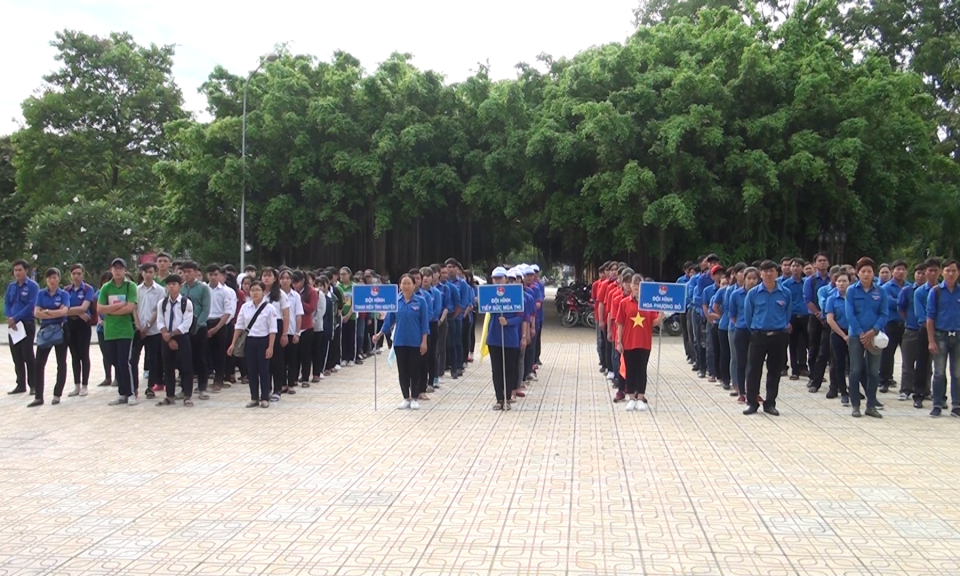 Đức H&ograve;a: Ra qu&acirc;n Chiến dịch t&igrave;nh nguyện h&egrave; năm 2018