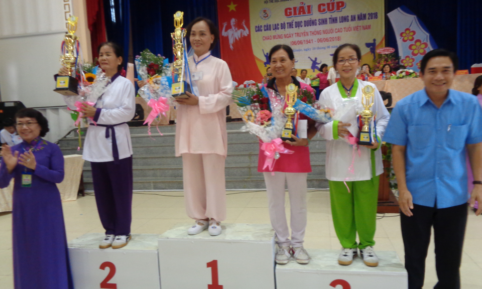 Cần Giuộc: Giải c&uacute;p c&aacute;c CLB thể dục dưỡng sinh tỉnh Long An năm 2018
