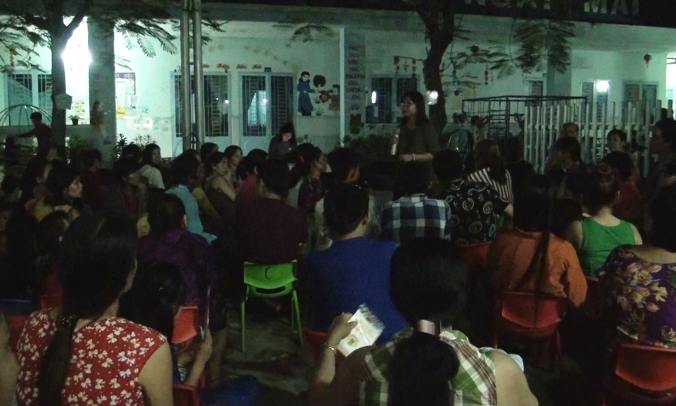 Đức Ho&agrave;: Tuy&ecirc;n truyền, tư vấn ph&aacute;p luật cho c&ocirc;ng nh&acirc;n lao động