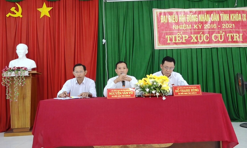 TX Kiến Tường: Đại biểu HĐND tỉnh tiếp x&uacute;c cử tri trước kỳ họp thứ 10