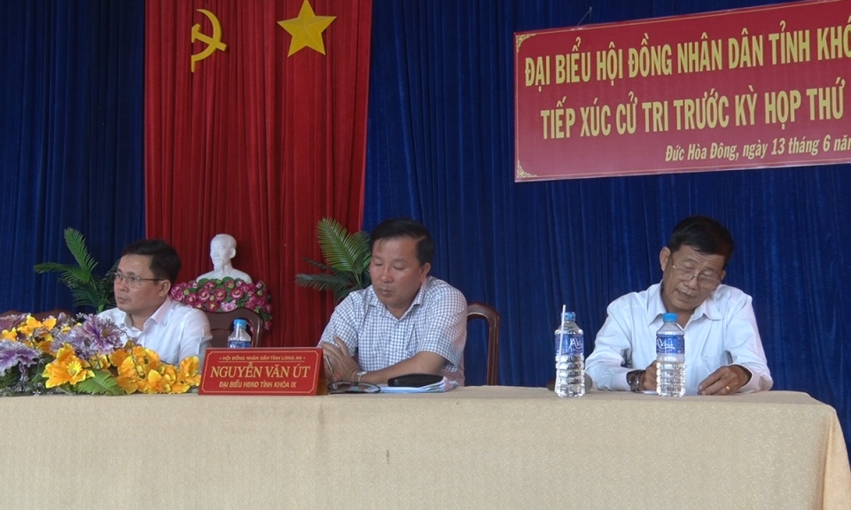 Đại biểu HĐND tỉnh tiếp x&uacute;c cử tri Đức H&ograve;a