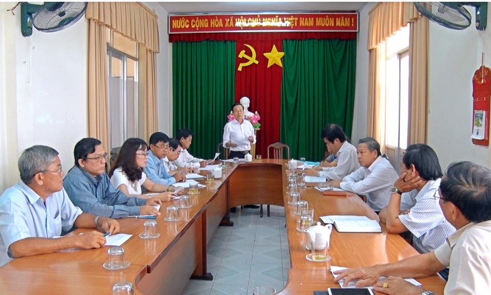 T&acirc;n Thạnh: Họp Ban chỉ đạo đ&ocirc;n đốc thu ng&acirc;n s&aacute;ch Nh&agrave; nước năm 2018