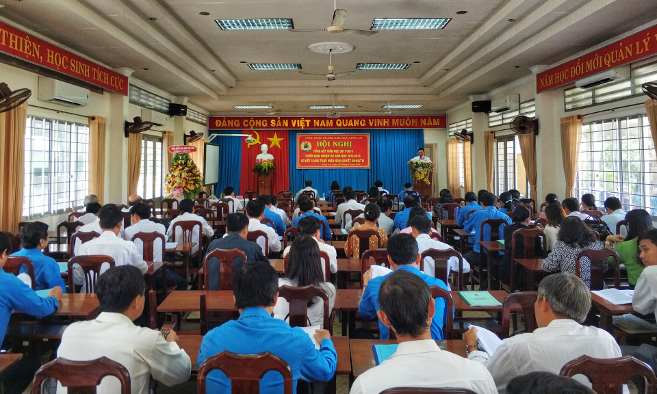 C&ocirc;ng đo&agrave;n ng&agrave;nh Gi&aacute;o dục Long An tổng kết hoạt động năm học 2017-2018