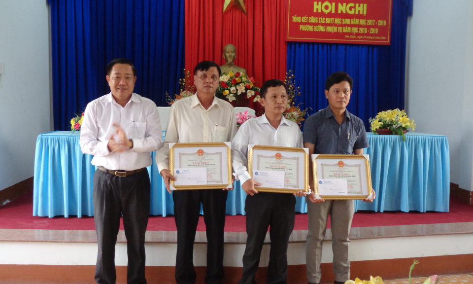 Cần Giuộc: Tổng kết v&agrave; triển khai c&ocirc;ng t&aacute;c bảo hiểm y tế học sinh