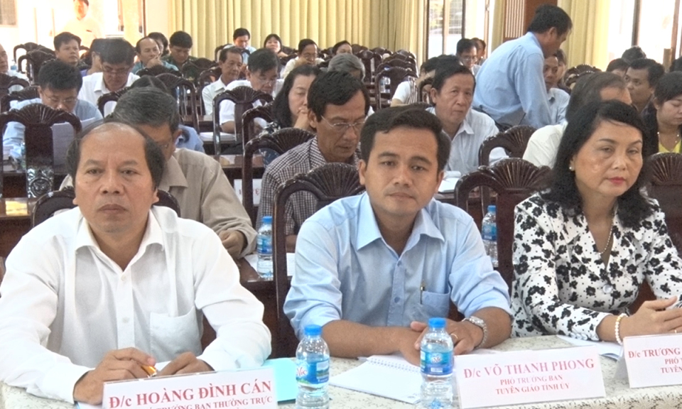 Hội nghị b&aacute;o c&aacute;o vi&ecirc;n tỉnh ủy th&aacute;ng 8/2018 tại huyện Đức H&ograve;a