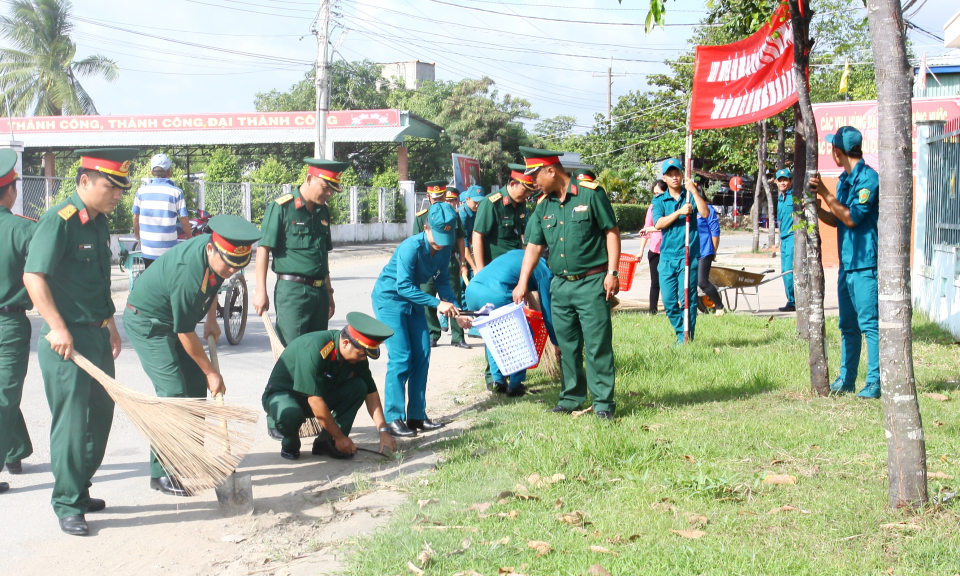 Ban chỉ huy qu&acirc;n sự huyện Cần Đước tham gia x&acirc;y dựng đ&ocirc; thị văn minh