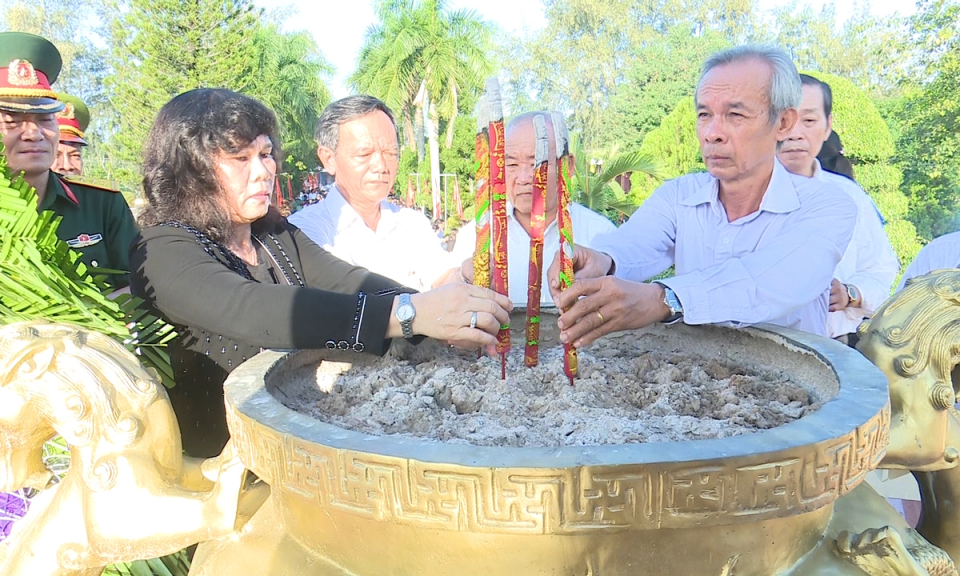 C&aacute;c huyện viếng Nghĩa trang liệt sĩ nh&acirc;n kỷ niệm 2.9