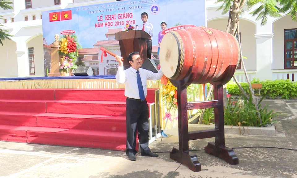 Long An: C&aacute;c địa phương trong tỉnh tưng bừng khai giảng năm học mới 2018-2019